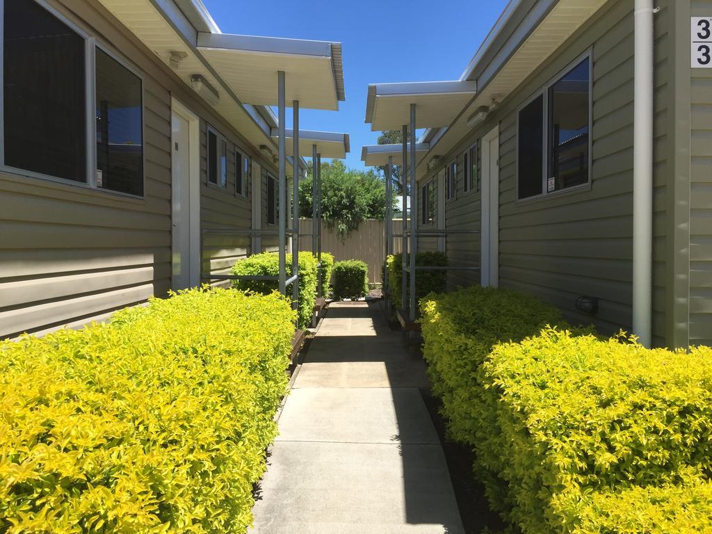 Springsure Overlander Motel ภายนอก รูปภาพ