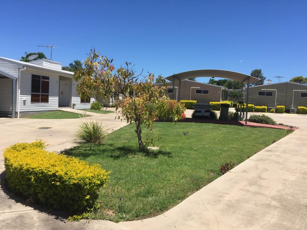 Springsure Overlander Motel ภายนอก รูปภาพ