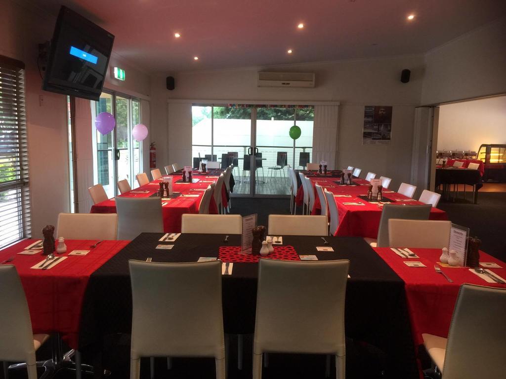 Springsure Overlander Motel ภายนอก รูปภาพ